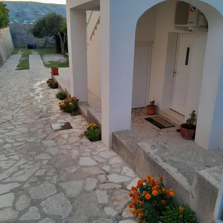 Apartments Vesna Pag Town Exterior photo